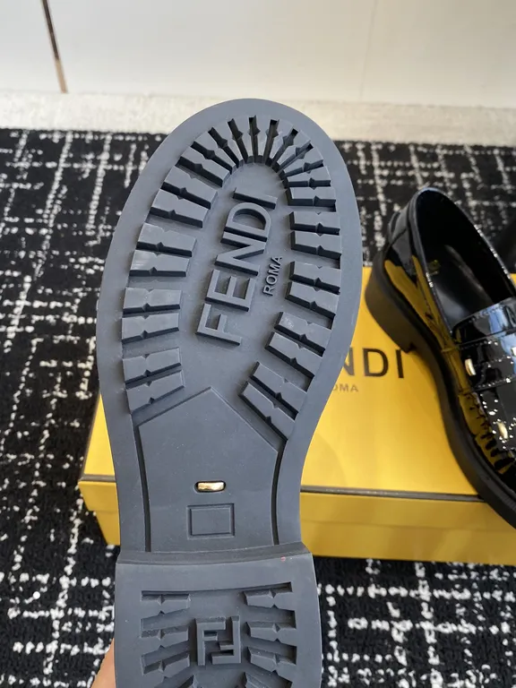 Fendi Shoe 